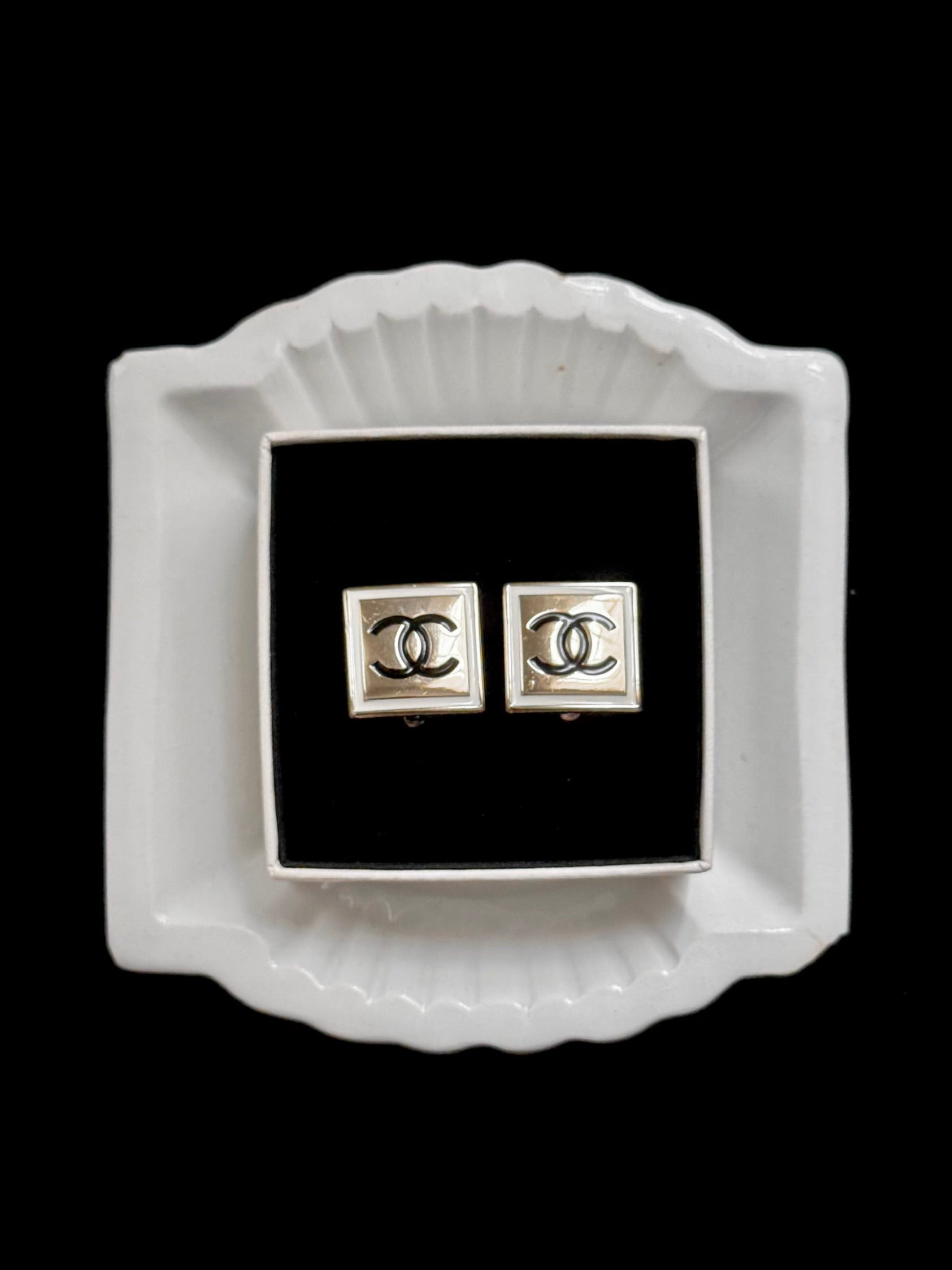 Chanel Silver Atelier - Clip