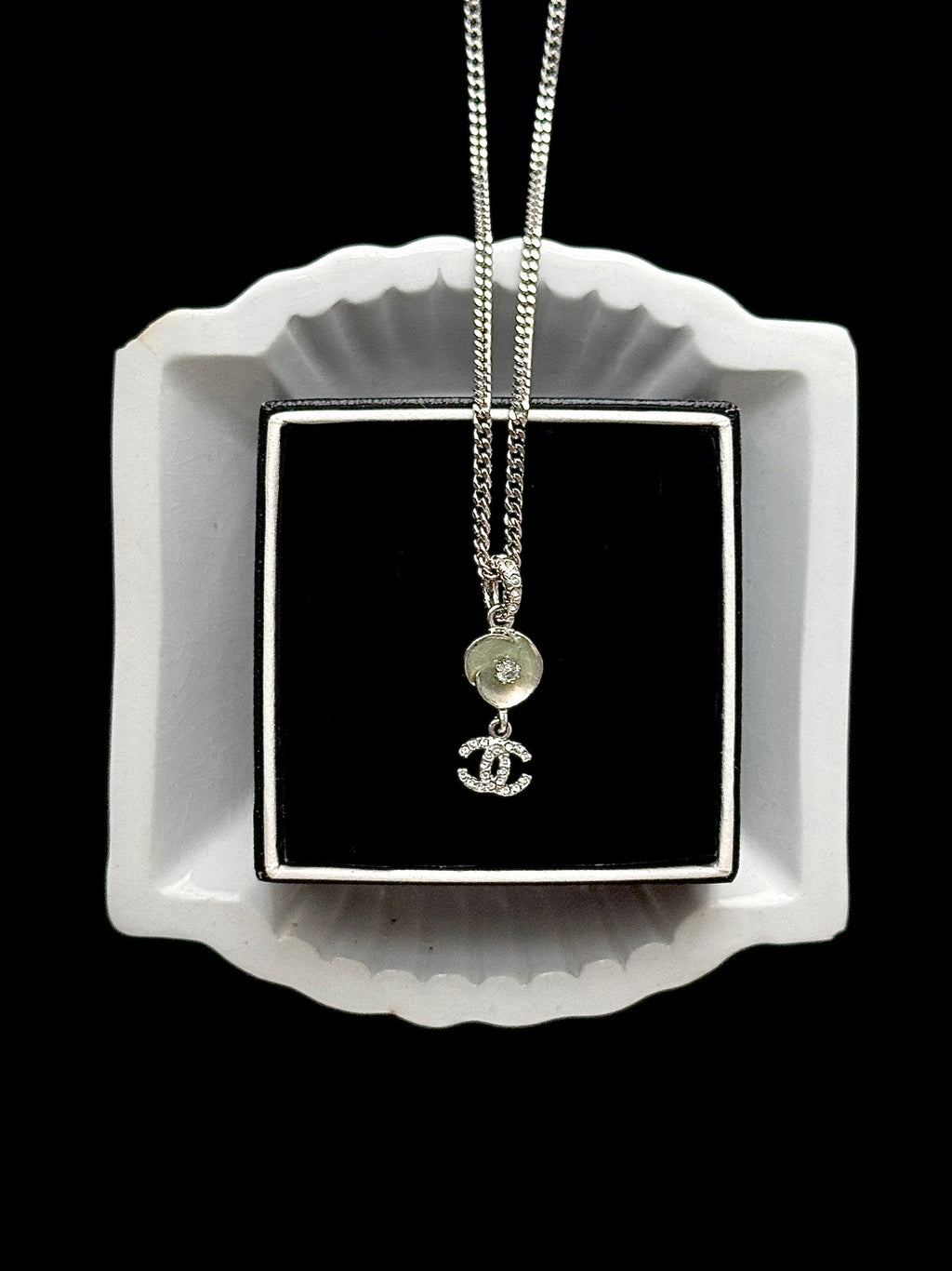 Chanel Medaillon Charm
