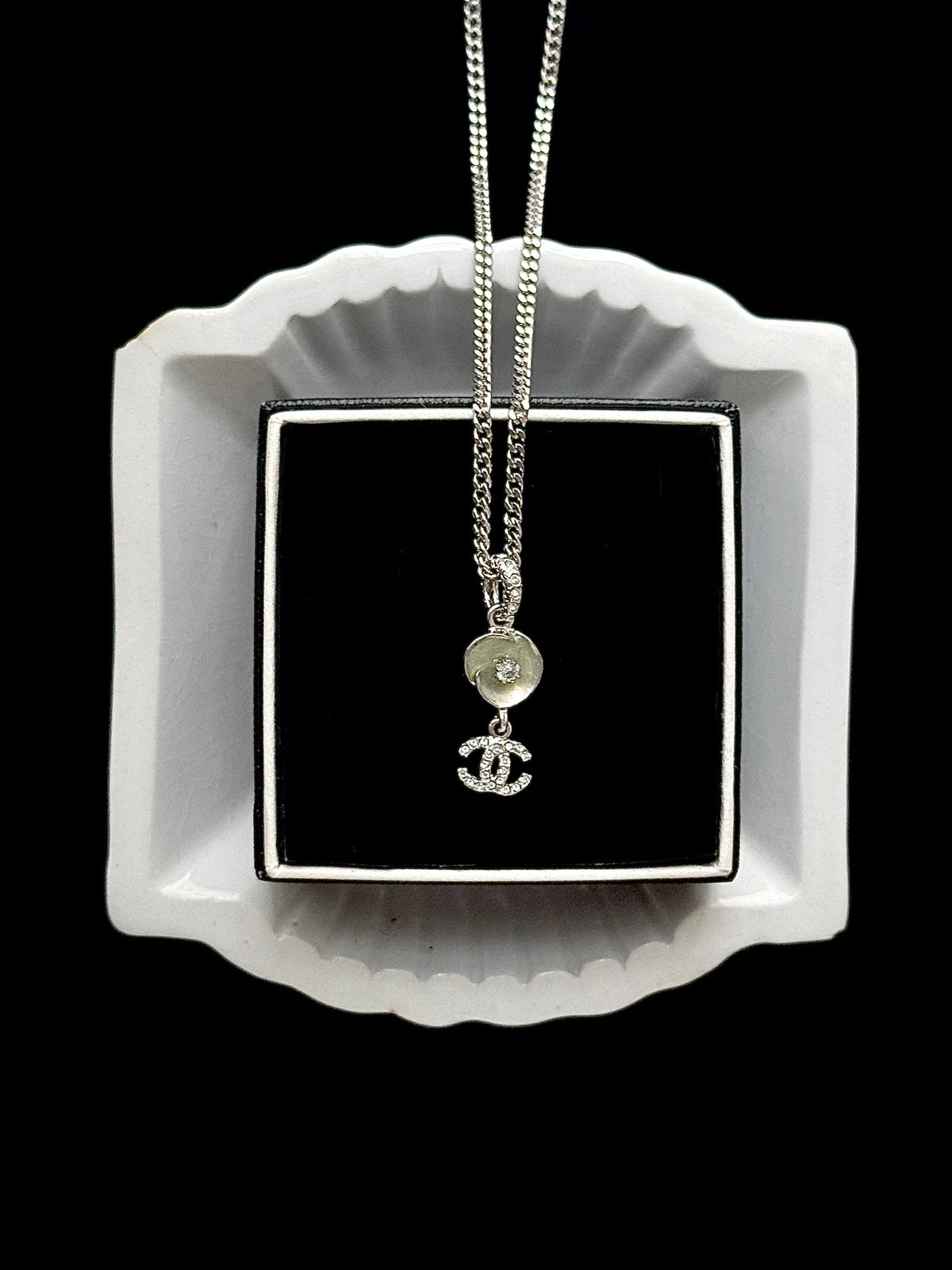 Chanel Medaillon Charm