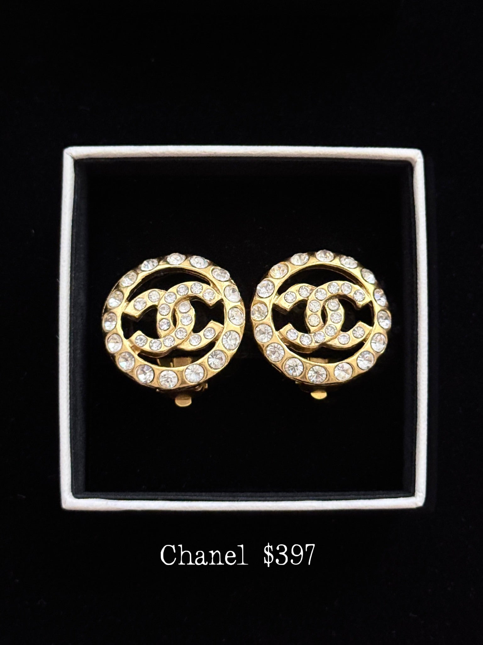 Chanel Camellia Frost - Clip