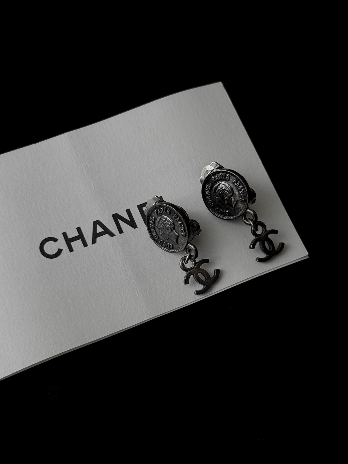 Chanel Médaillon Neo - Clip