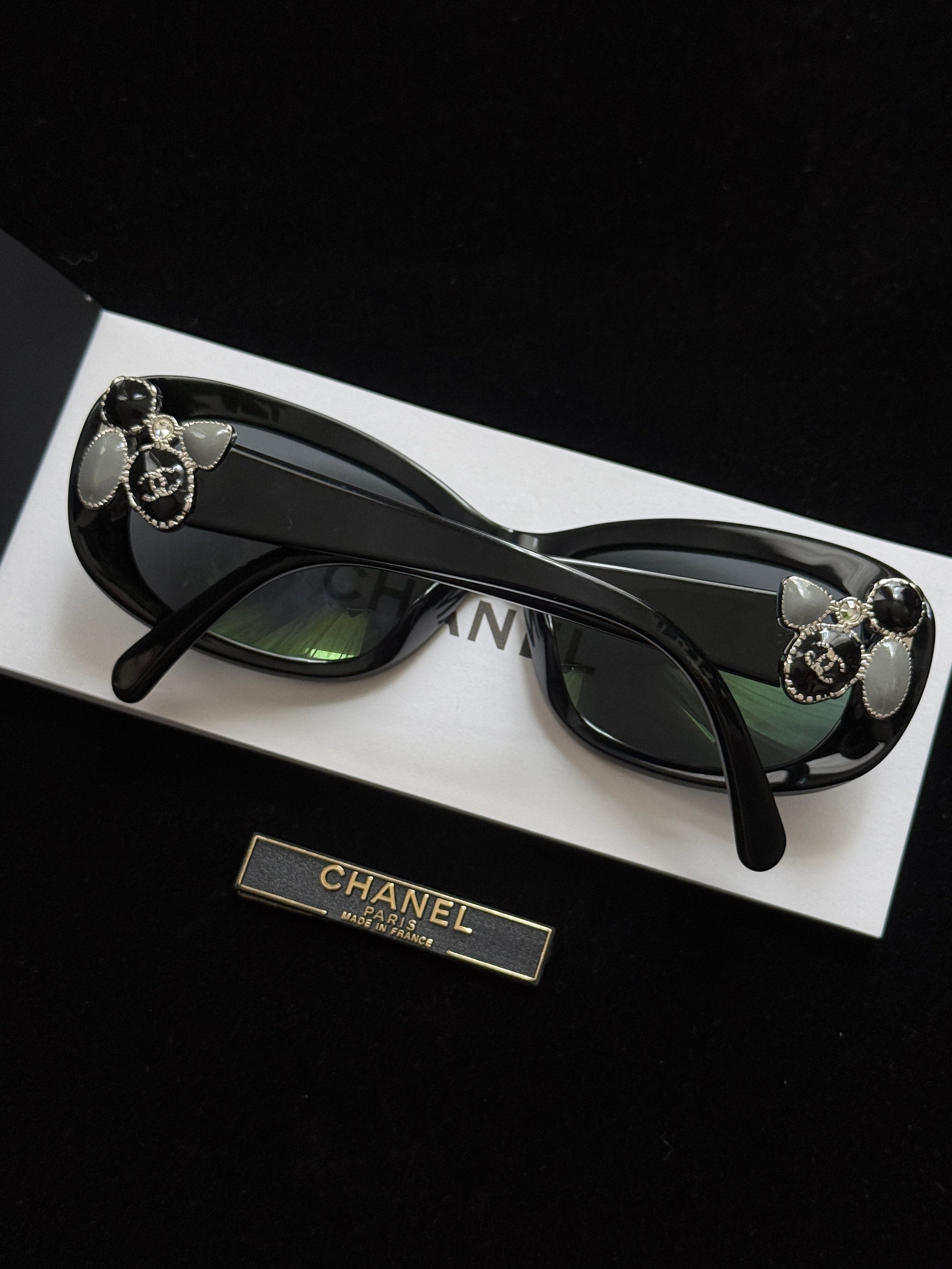 Chanel Camellia Noir