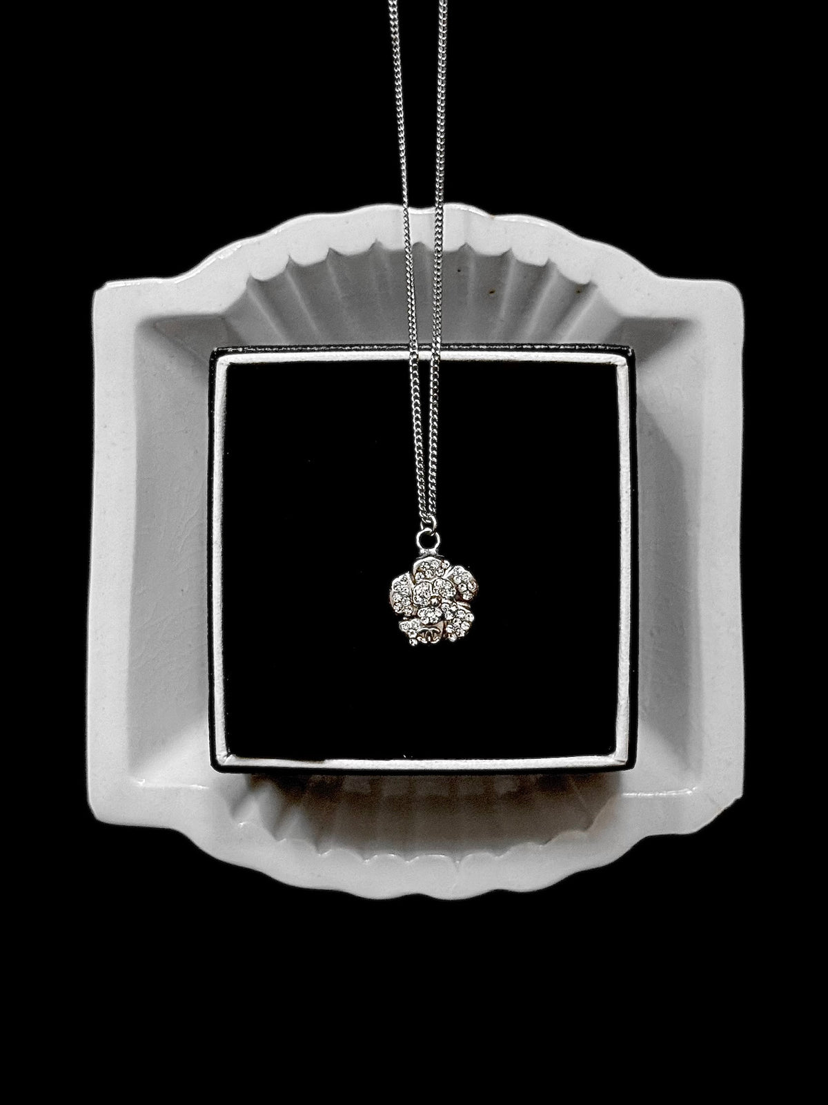 Chanel Camélia Cristal Argent