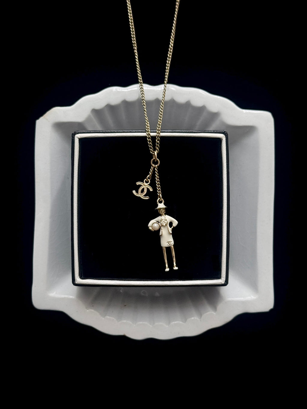 Chanel Mademoiselle Moment