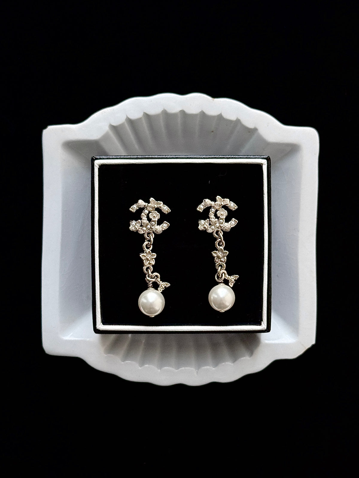 Chanel Camellia Pearl Romance