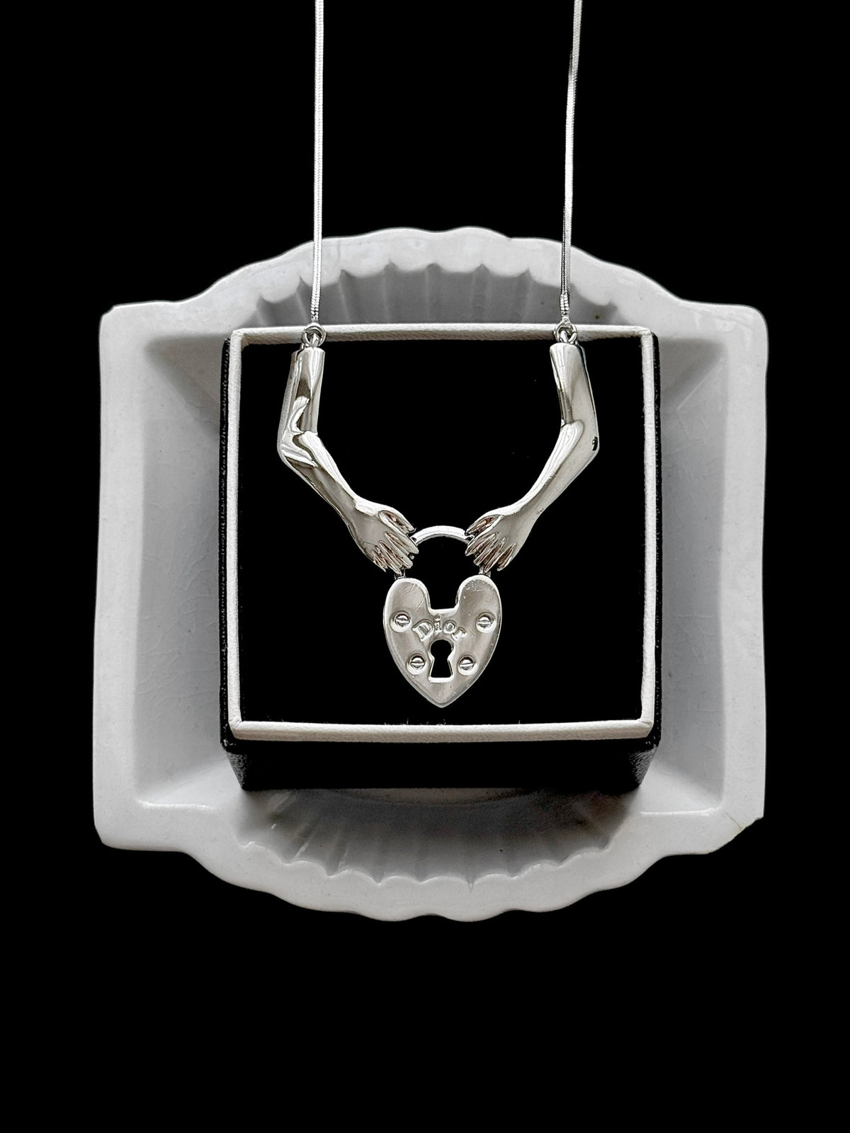 Dior Heart Carrier