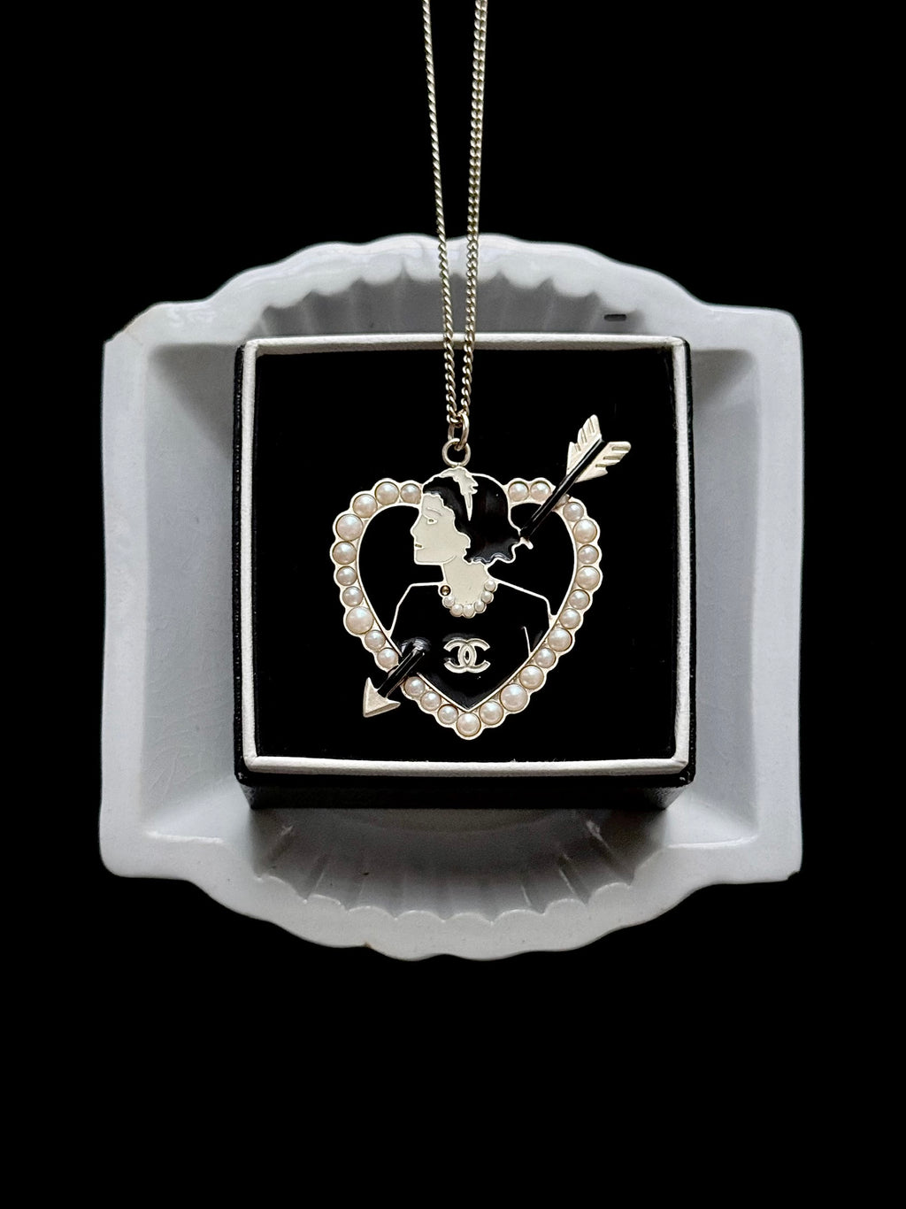 Chanel Pearl Cupid Romance