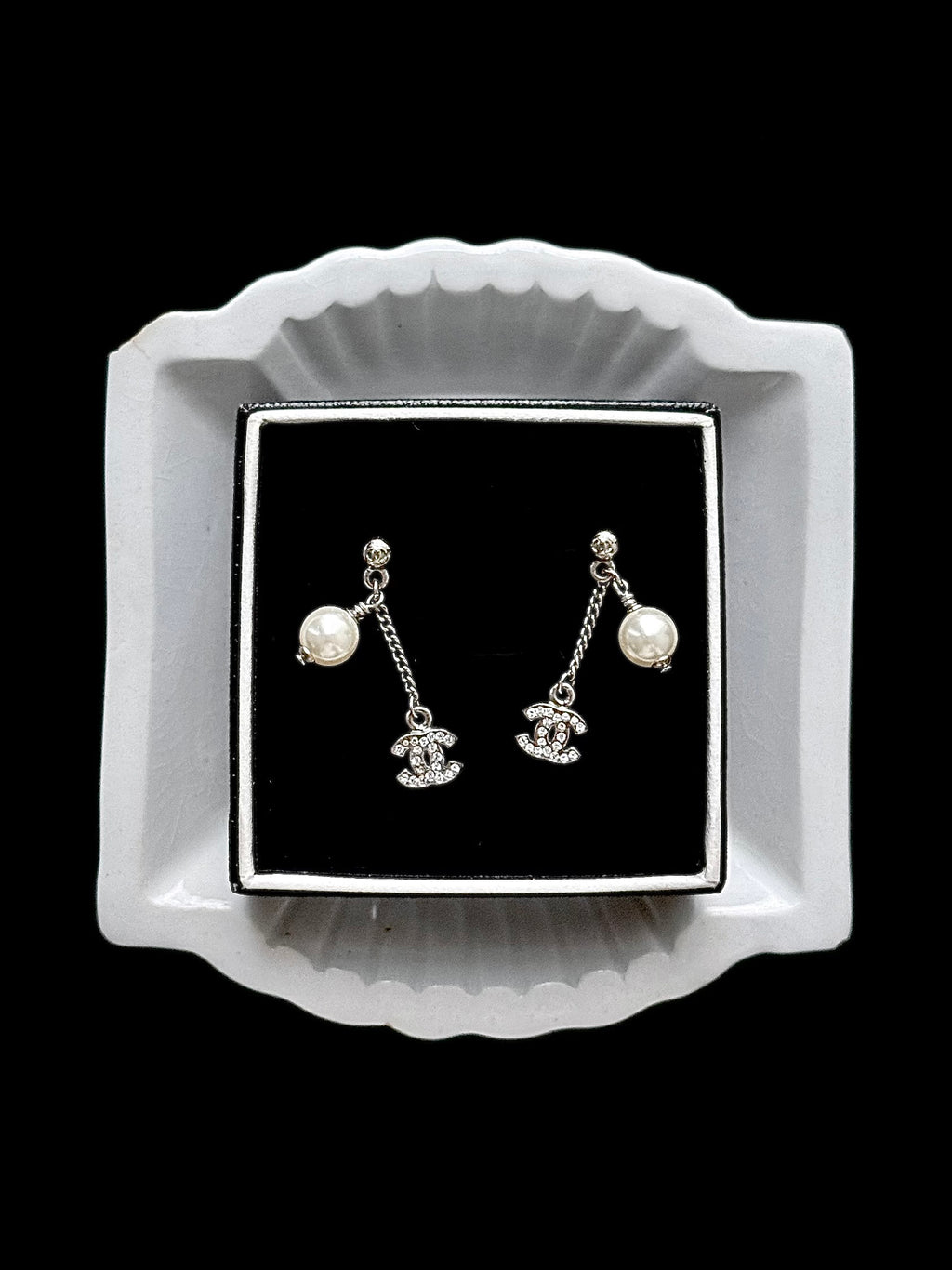 Chanel Pearl Cascade Amour