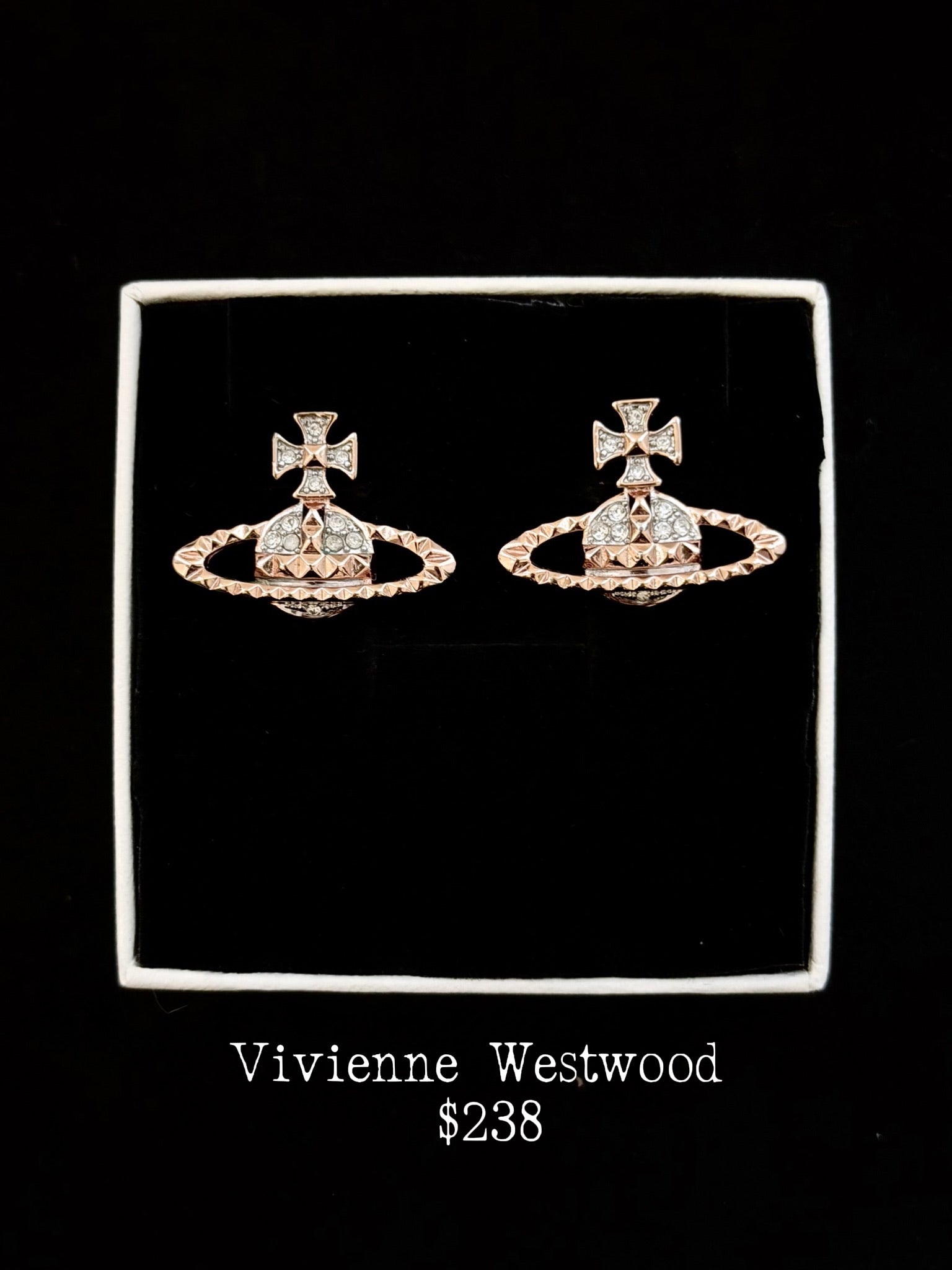 Vivienne Westwood Rose Saturn