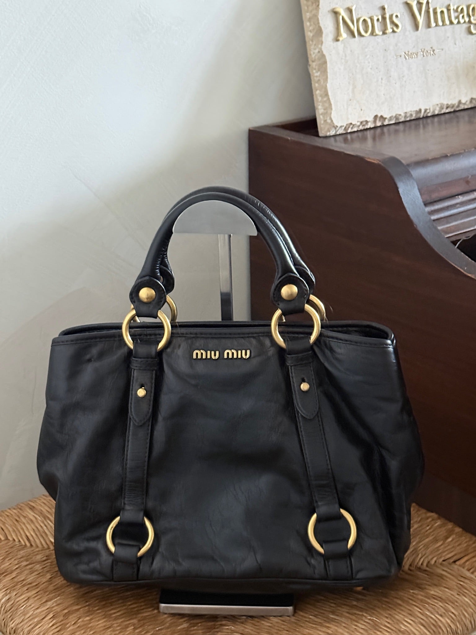 MiuMiu Noir Muse