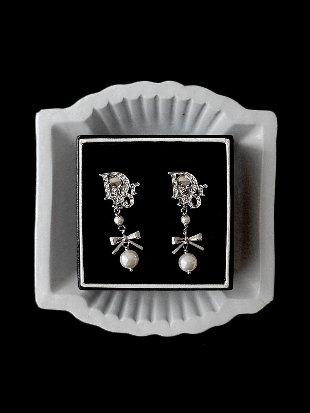 Dior Pearl Bow - Clip