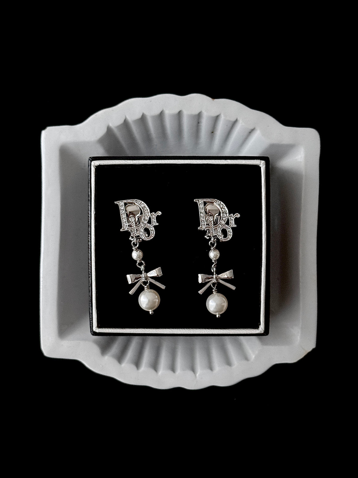 Dior Pearl Bow - Clip