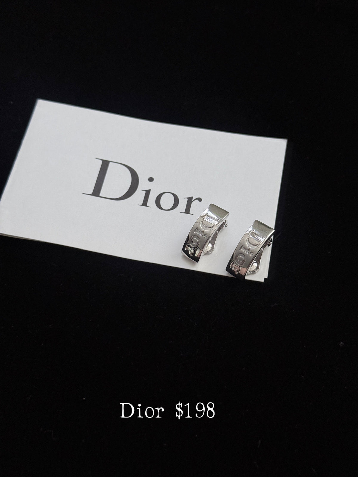 Dior Paris Signature - Clip