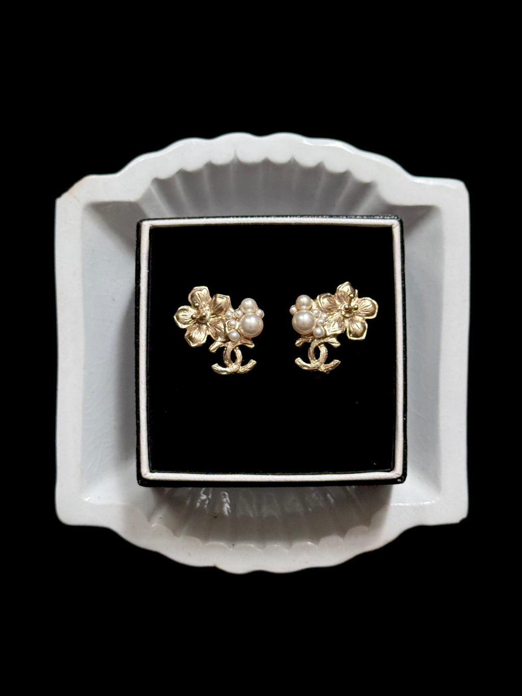 Chanel Pearl Camellia - Clip