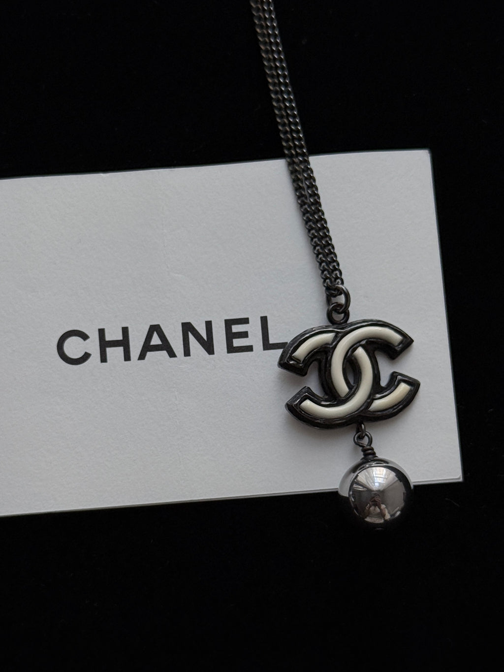 Chanel Orb Medaillon