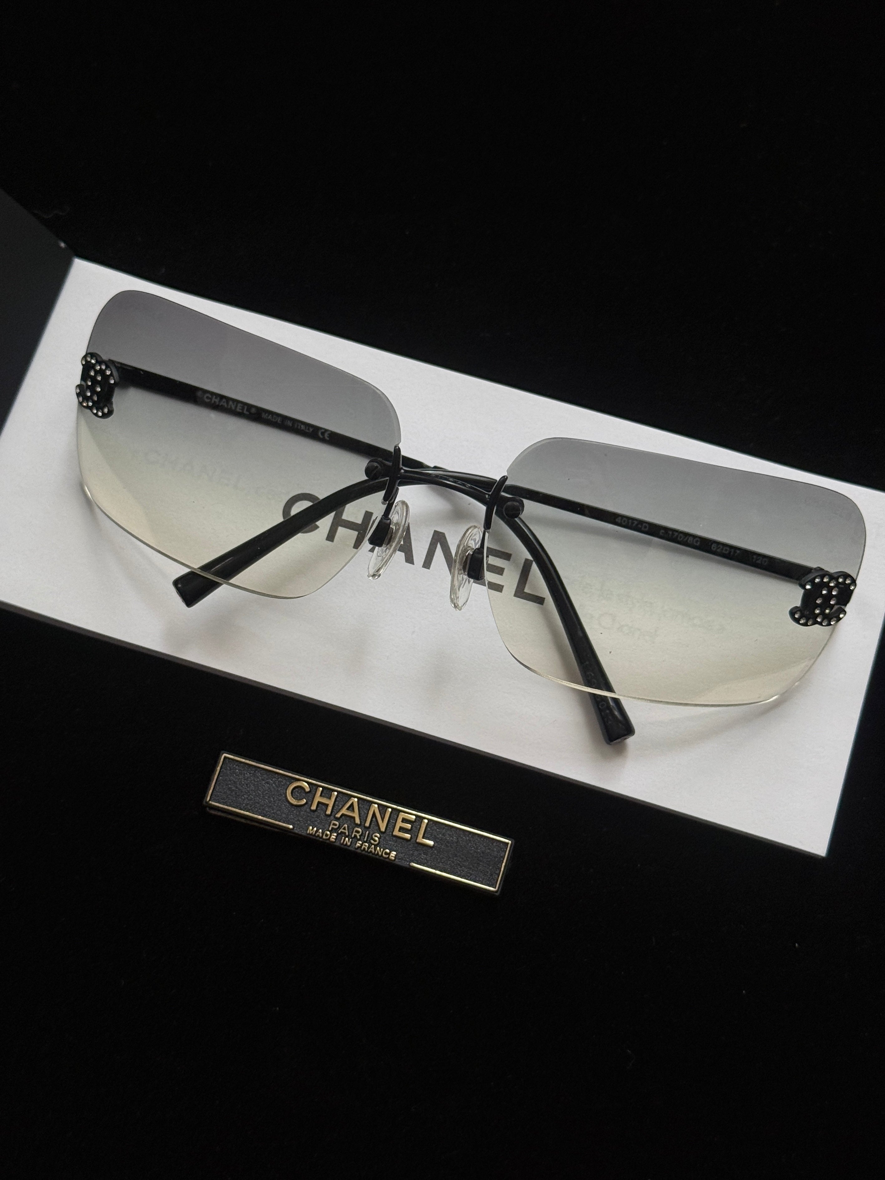 Chanel Camellia Air