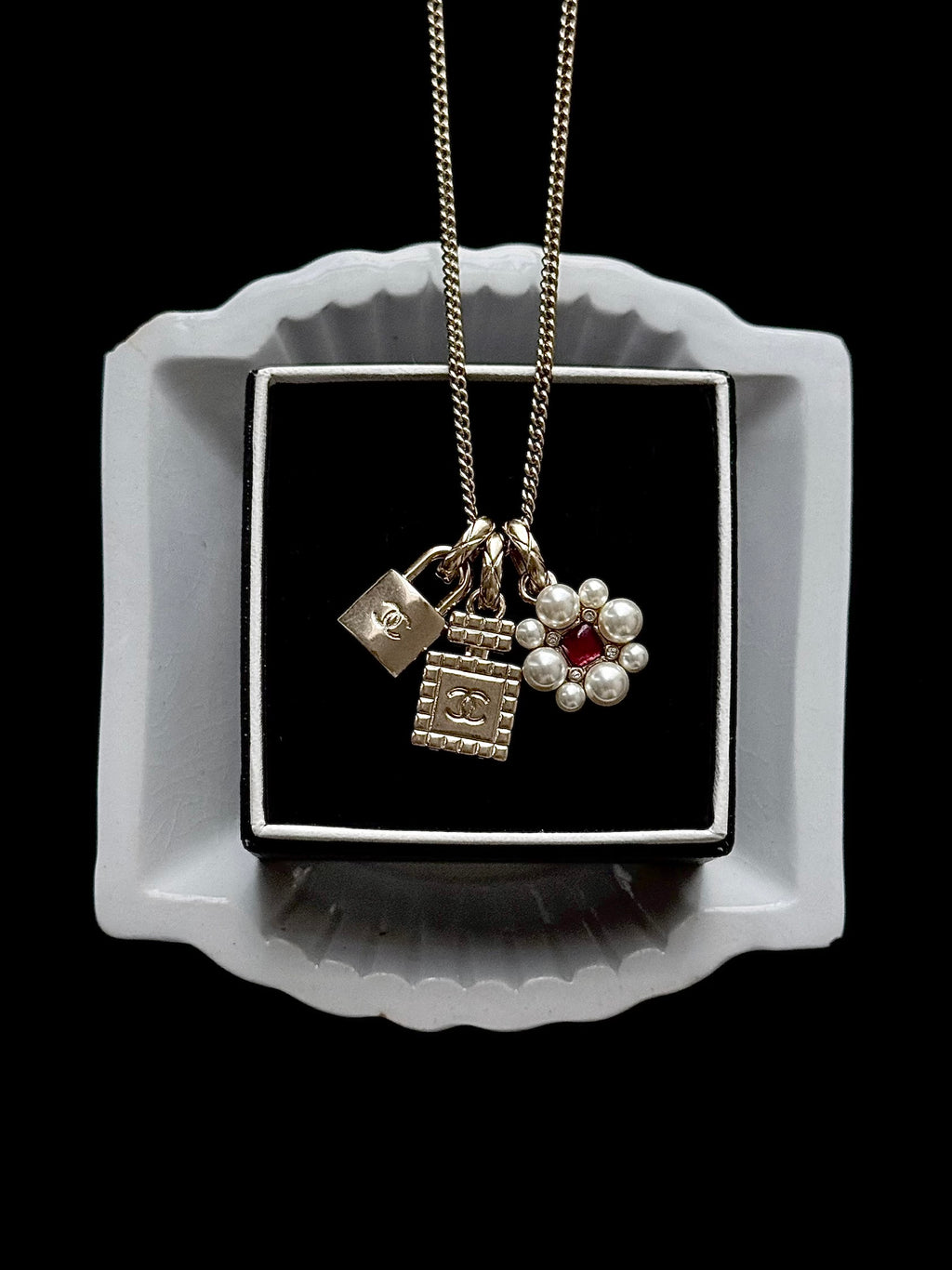 Chanel Pearl Ruby Tresor