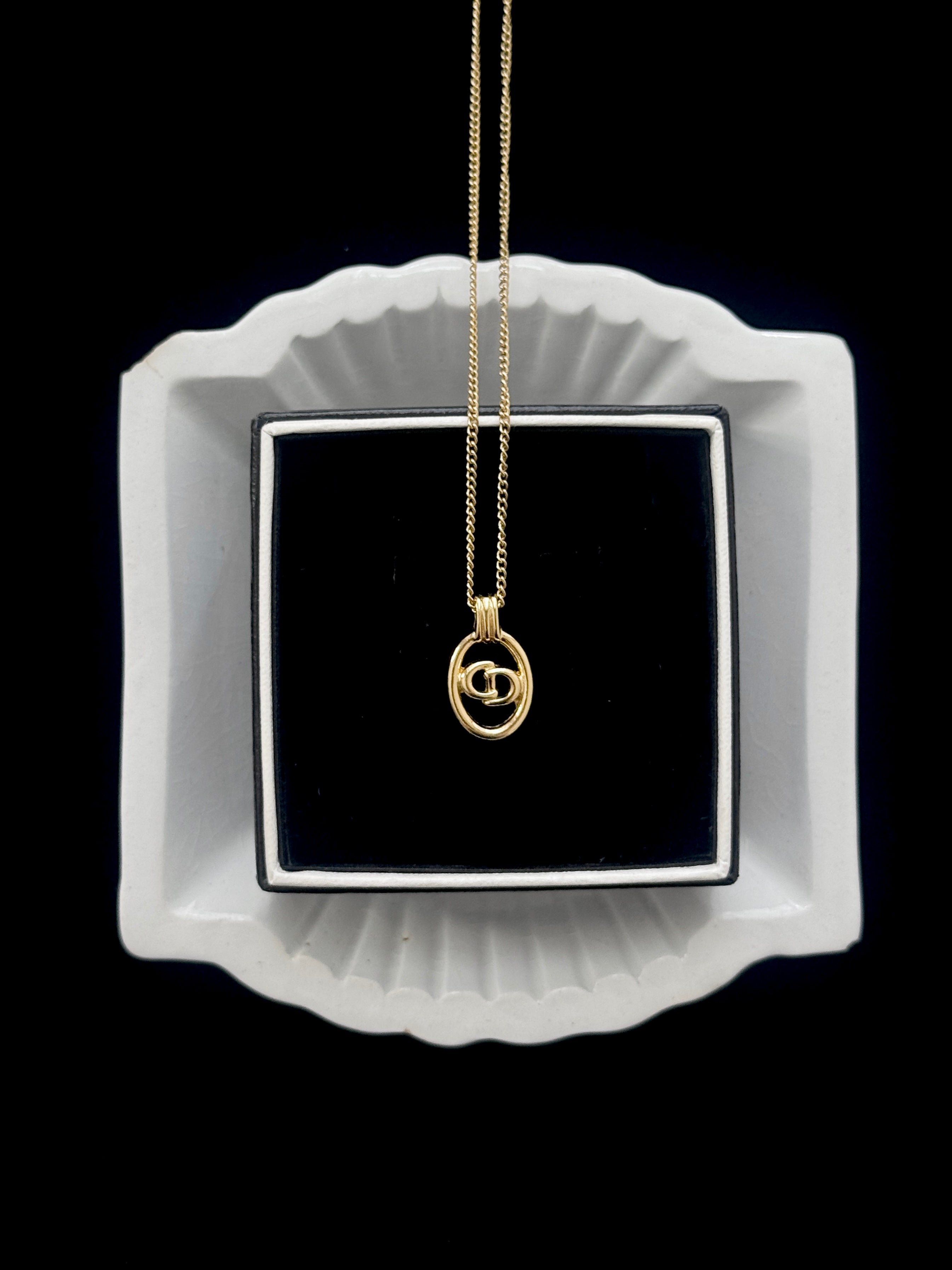 Dior Golden Muse