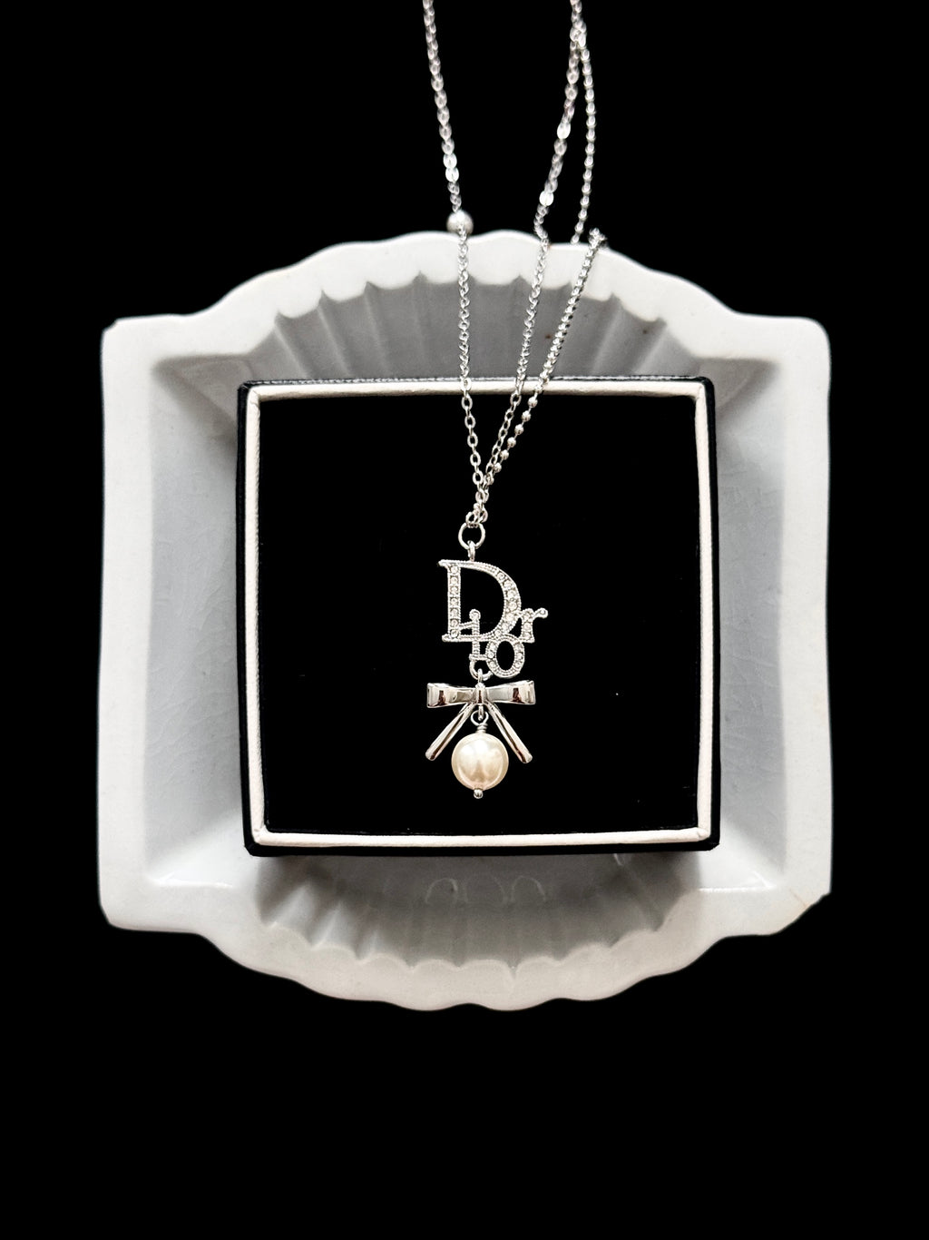 Dior Pearl Bow