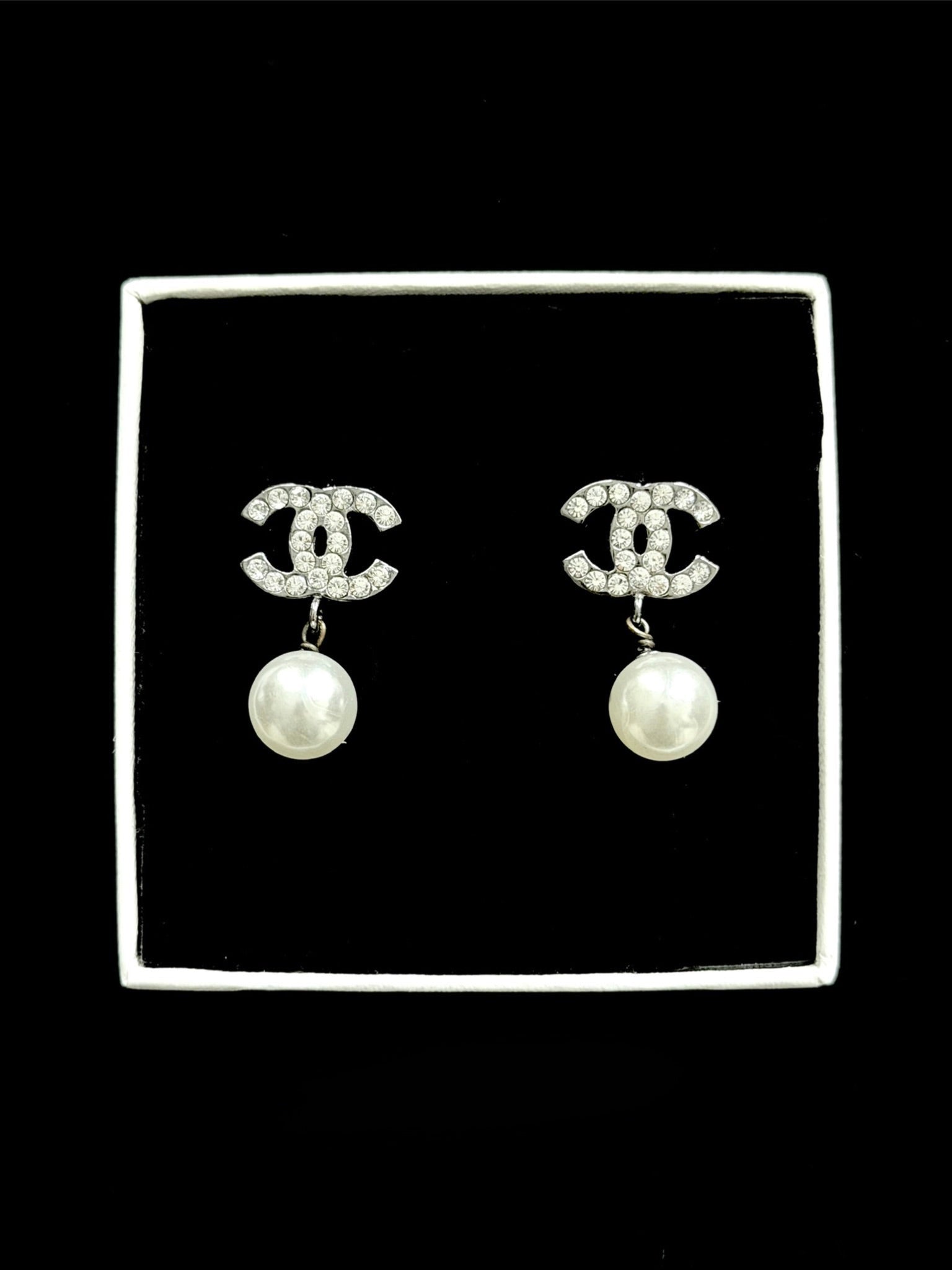 Chanel Coco Moon Pearl
