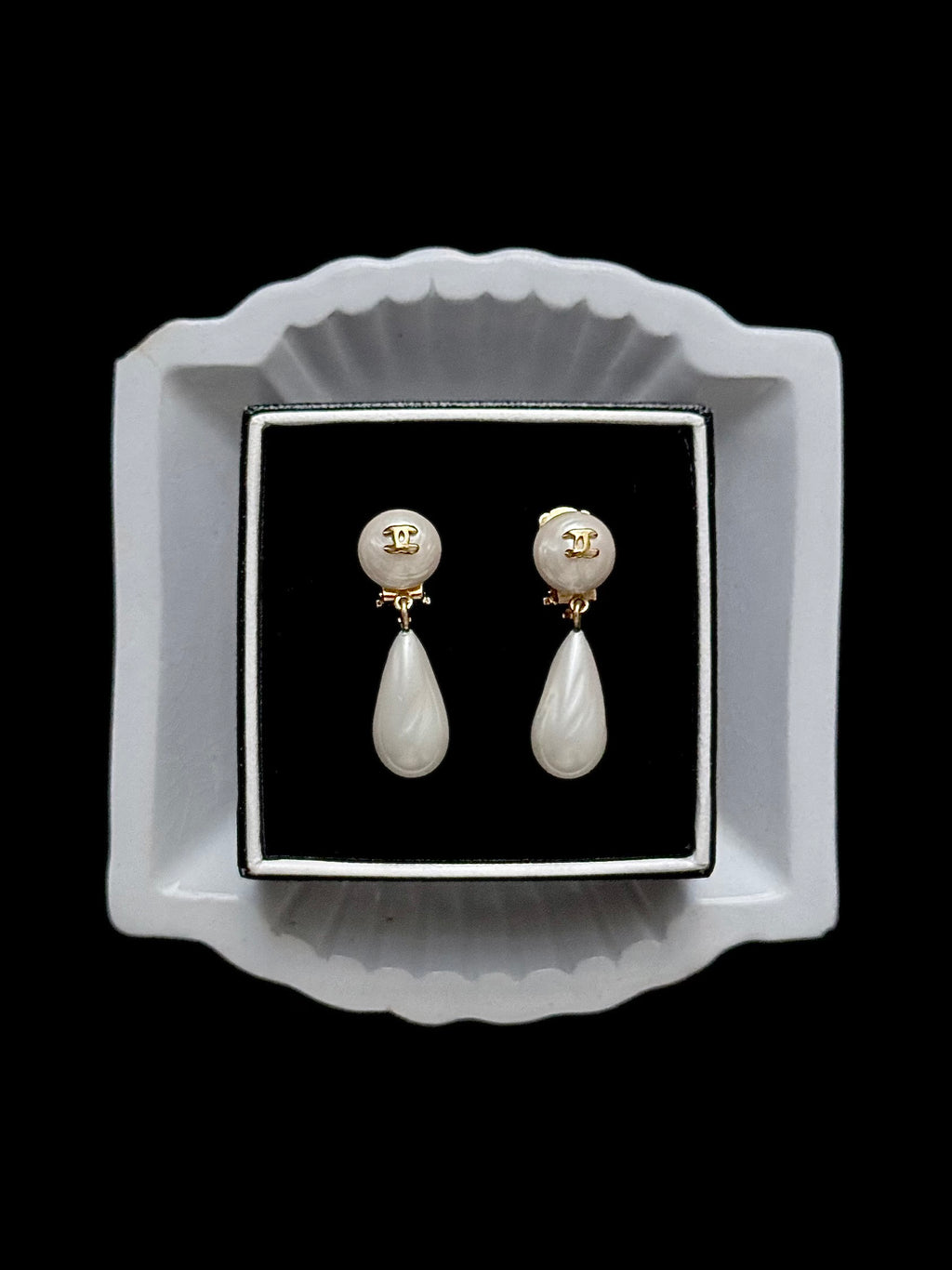Chanel Ivory Pearl Cascade - Clip