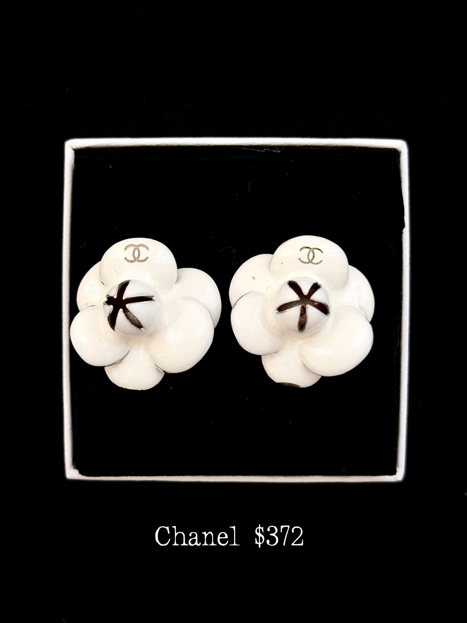 Chanel Camellia Blanc