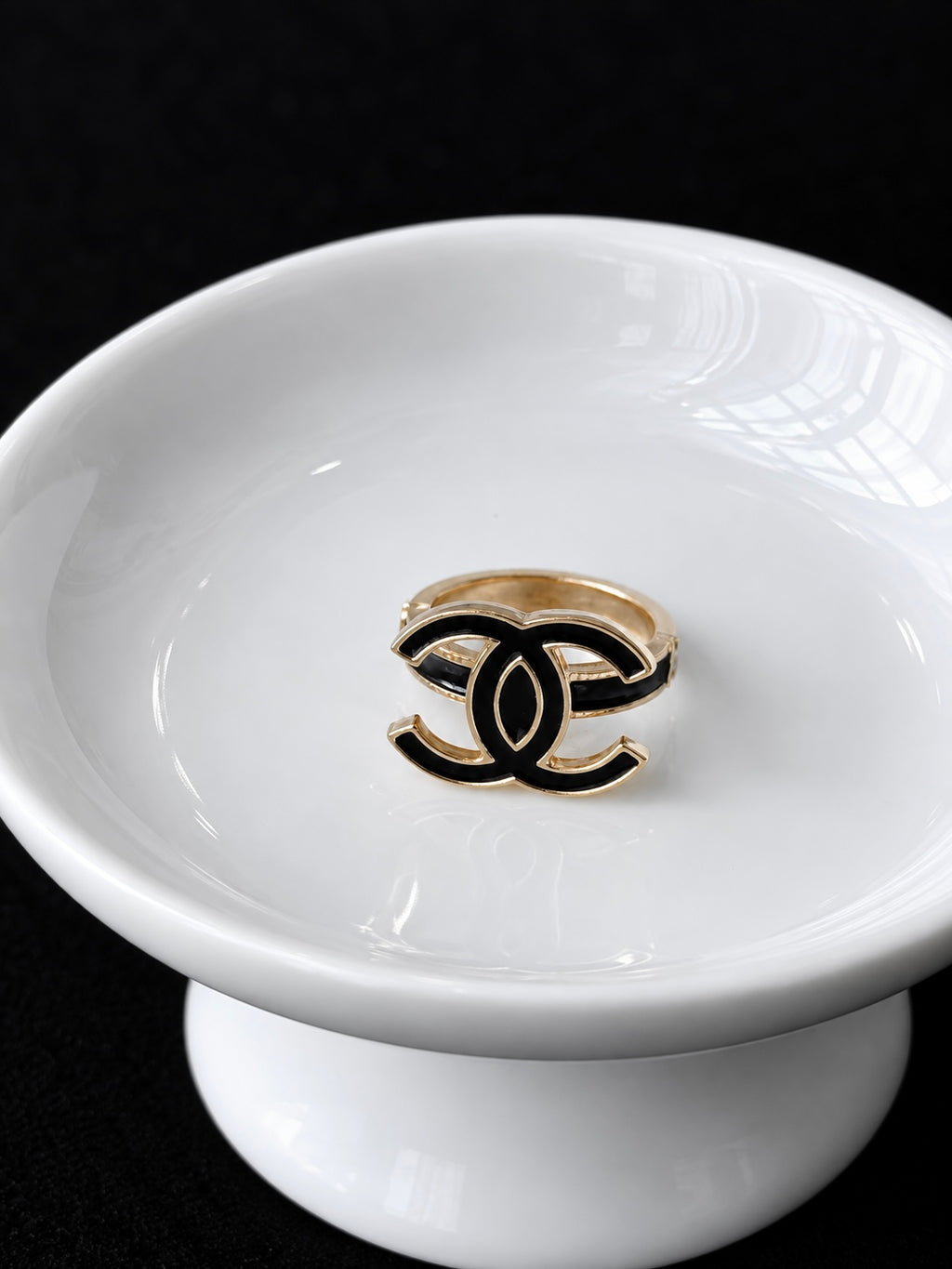 Chanel Ebene Monogram - US 6