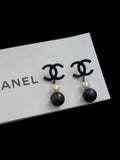 Chanel Noir Perle