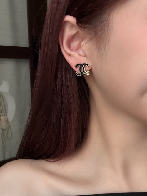 Chanel Camélia Prestige Studs
