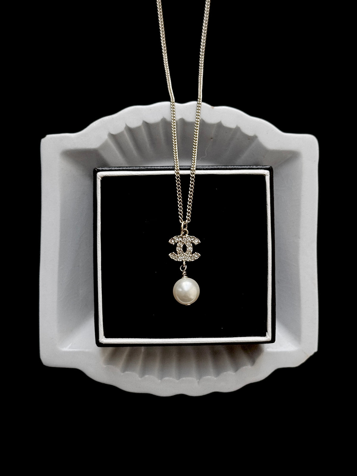 Chanel Pearl Belle Epoque