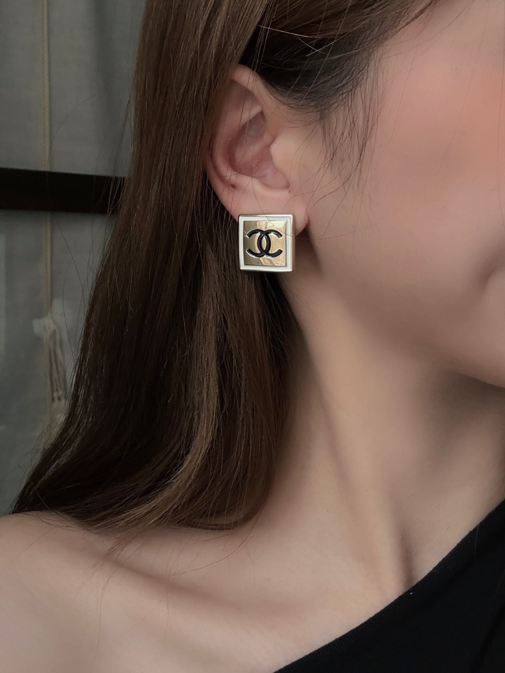 Chanel Silver Atelier - Clip