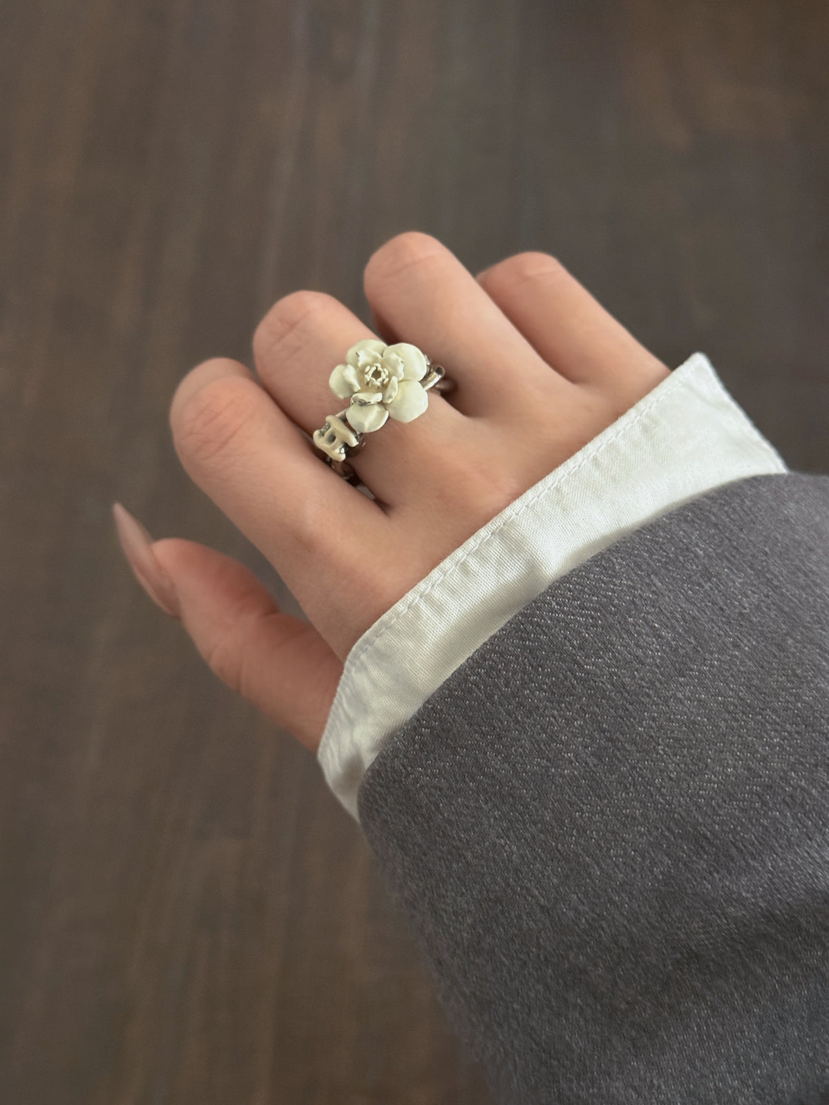 Chanel Camélia Ivoire Bague - US 6.5