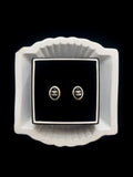 Chanel Noir Oval - Clip