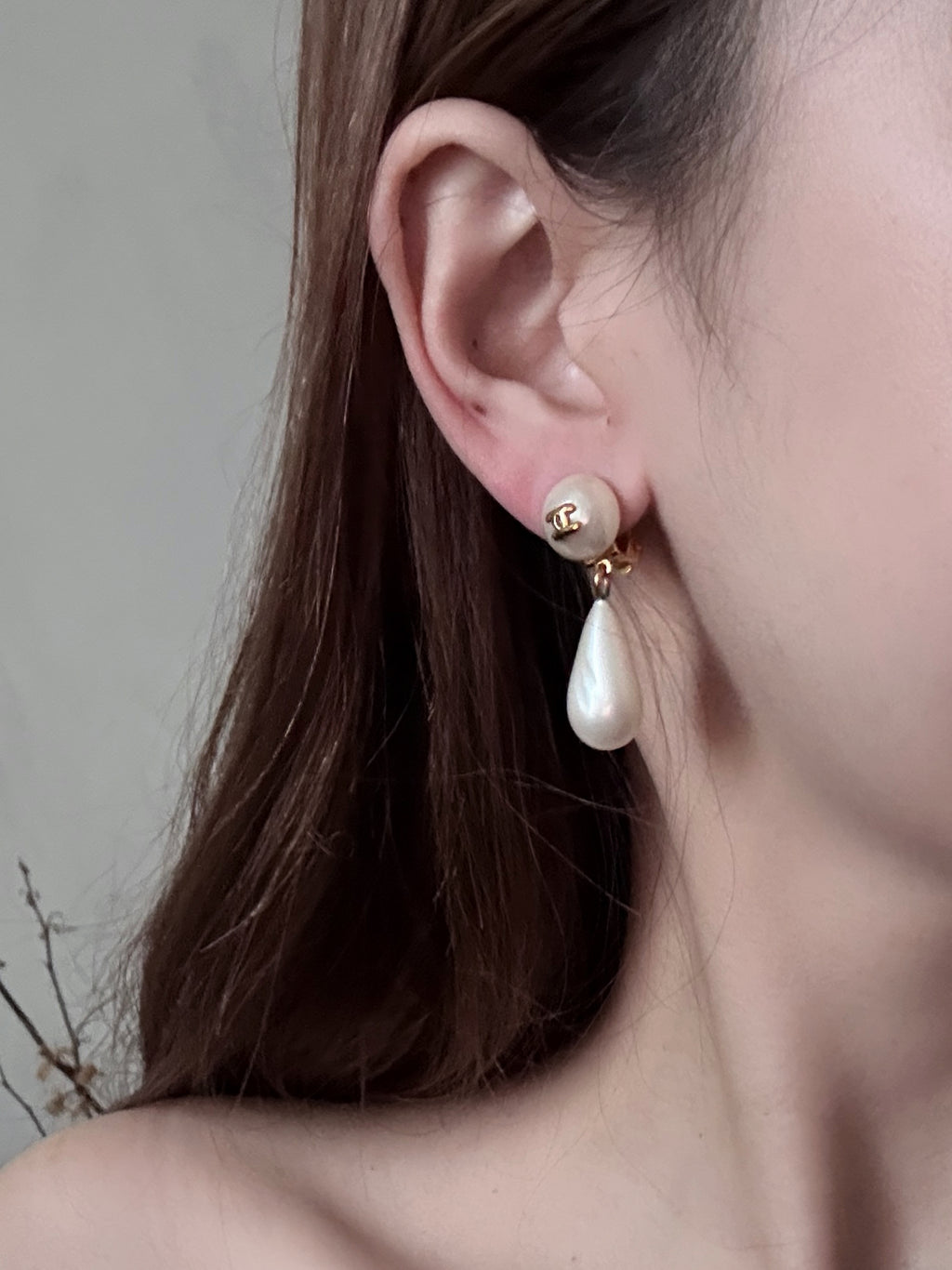 Chanel Ivory Pearl Cascade - Clip
