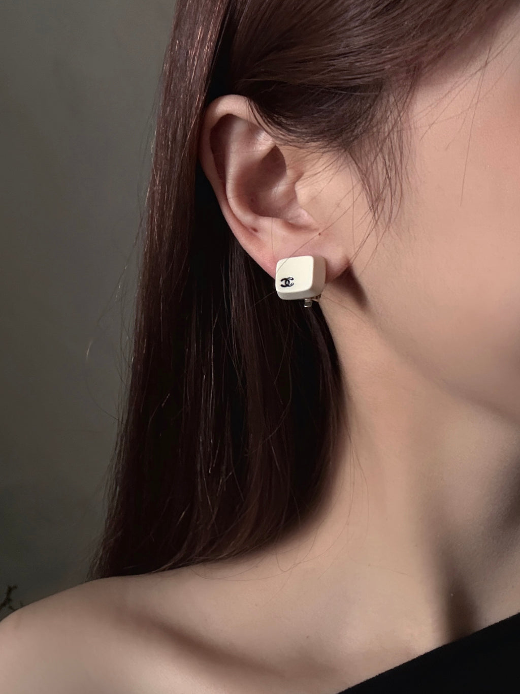 Chanel Ivory Mini Coco - Clip