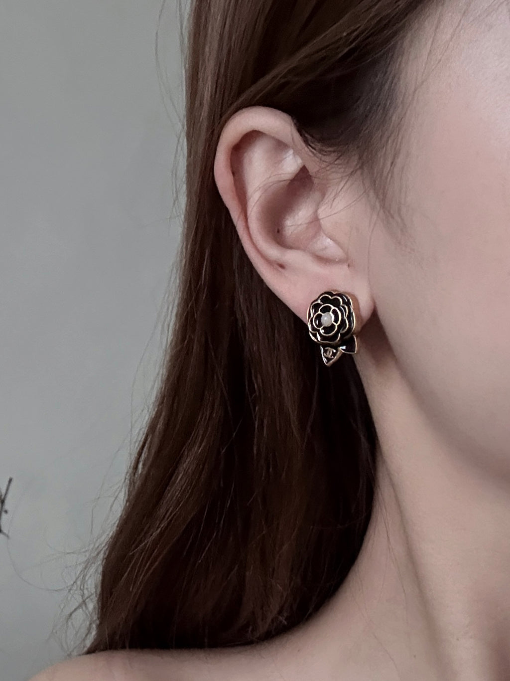 Chanel Camellia Pearl Romance - Clip