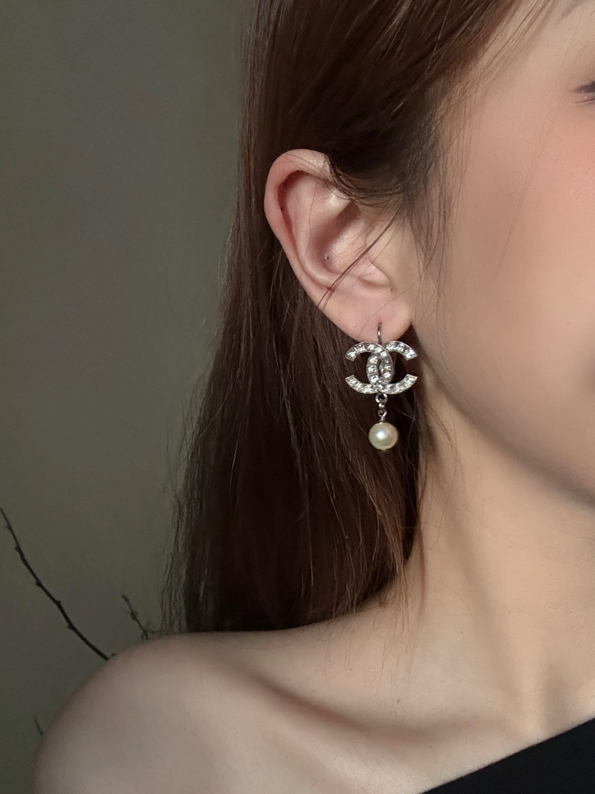 Chanel Silver Pearl Lumiere