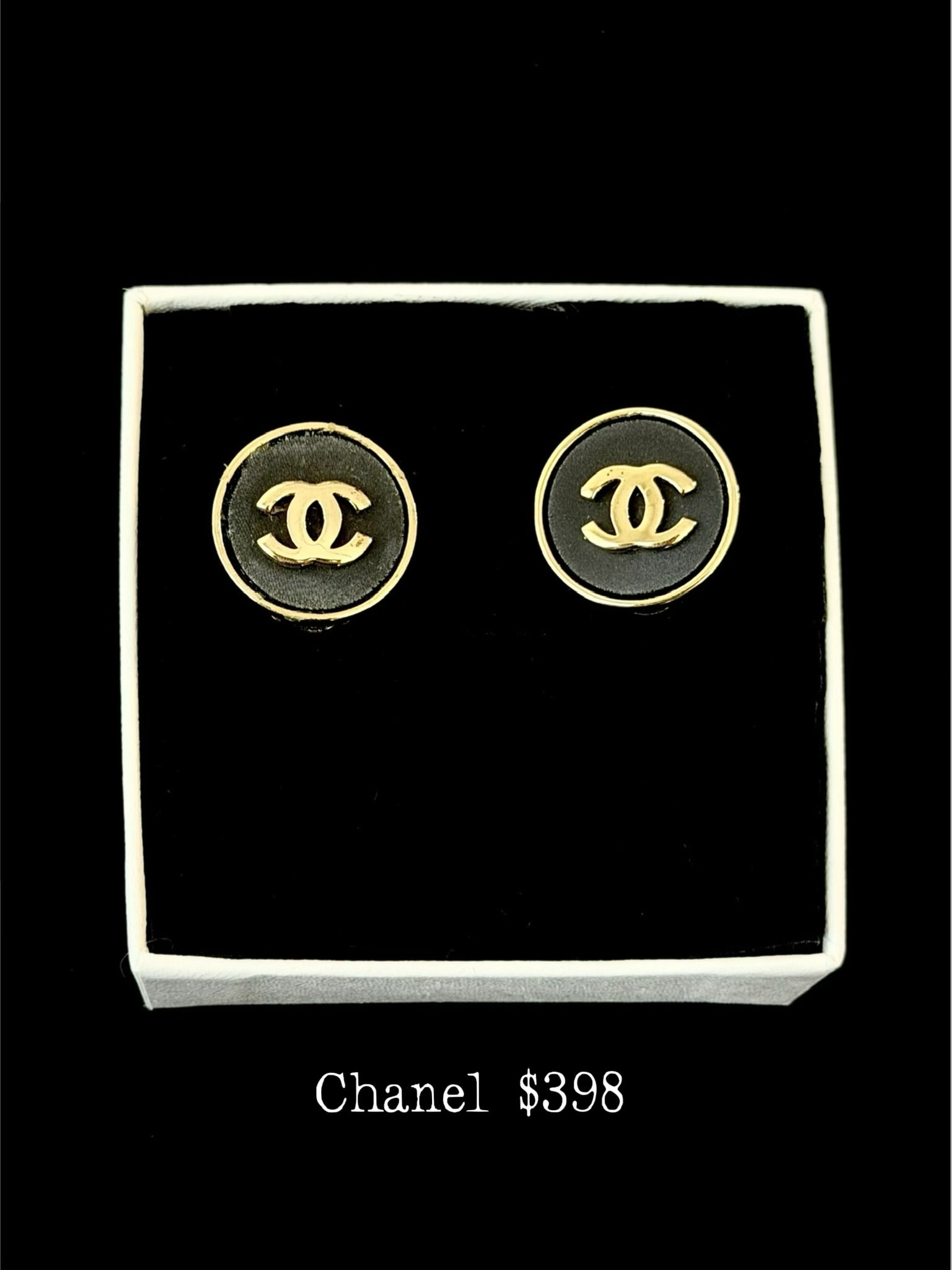 Chanel Lost in Saint-Germain - Clip