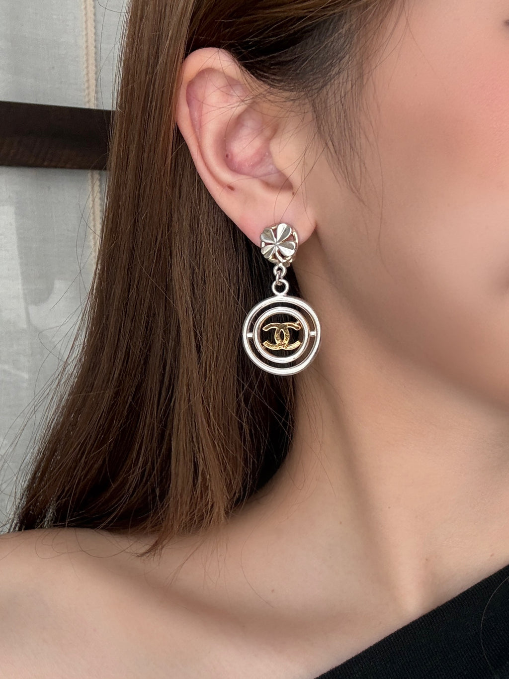 Chanel Paris Halo - Clip