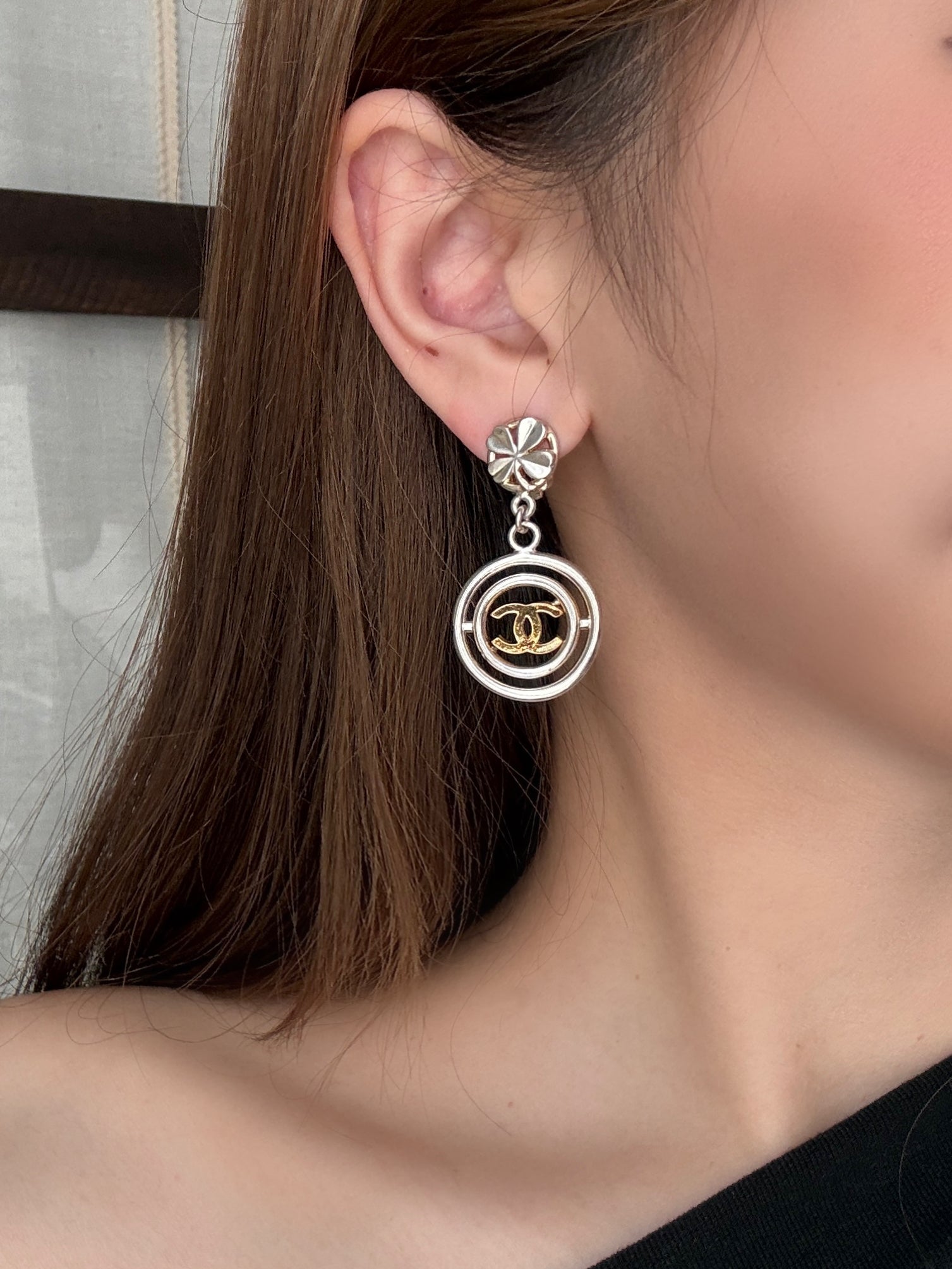 Chanel Paris Halo - Clip
