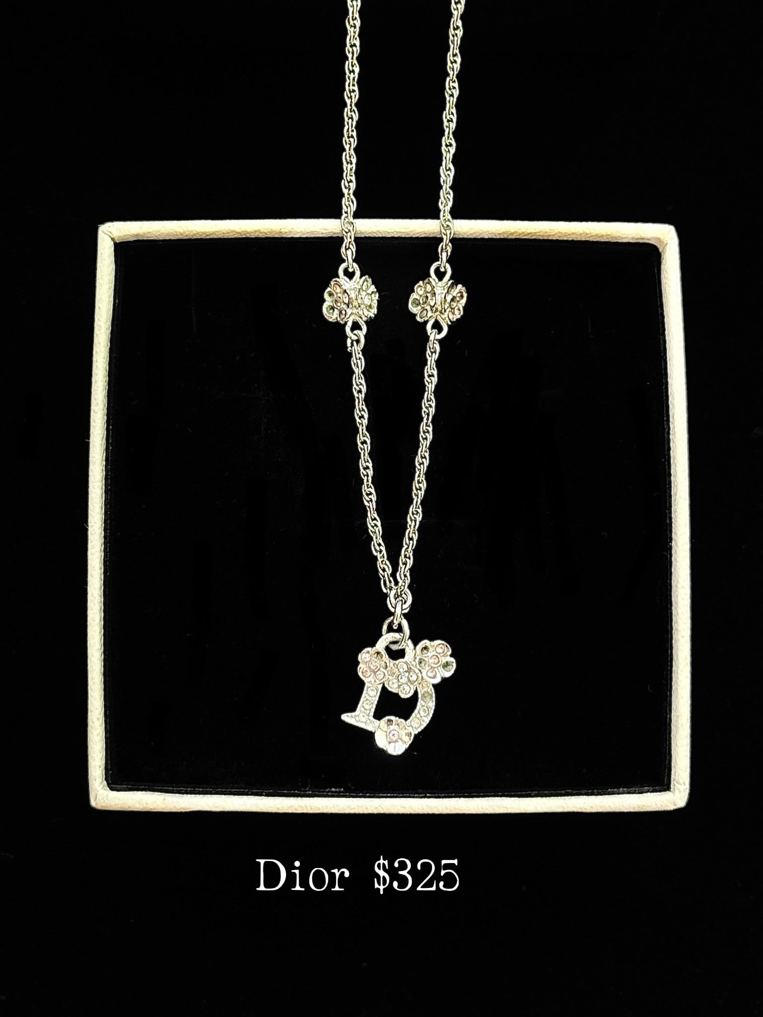 Dior Snow Petal