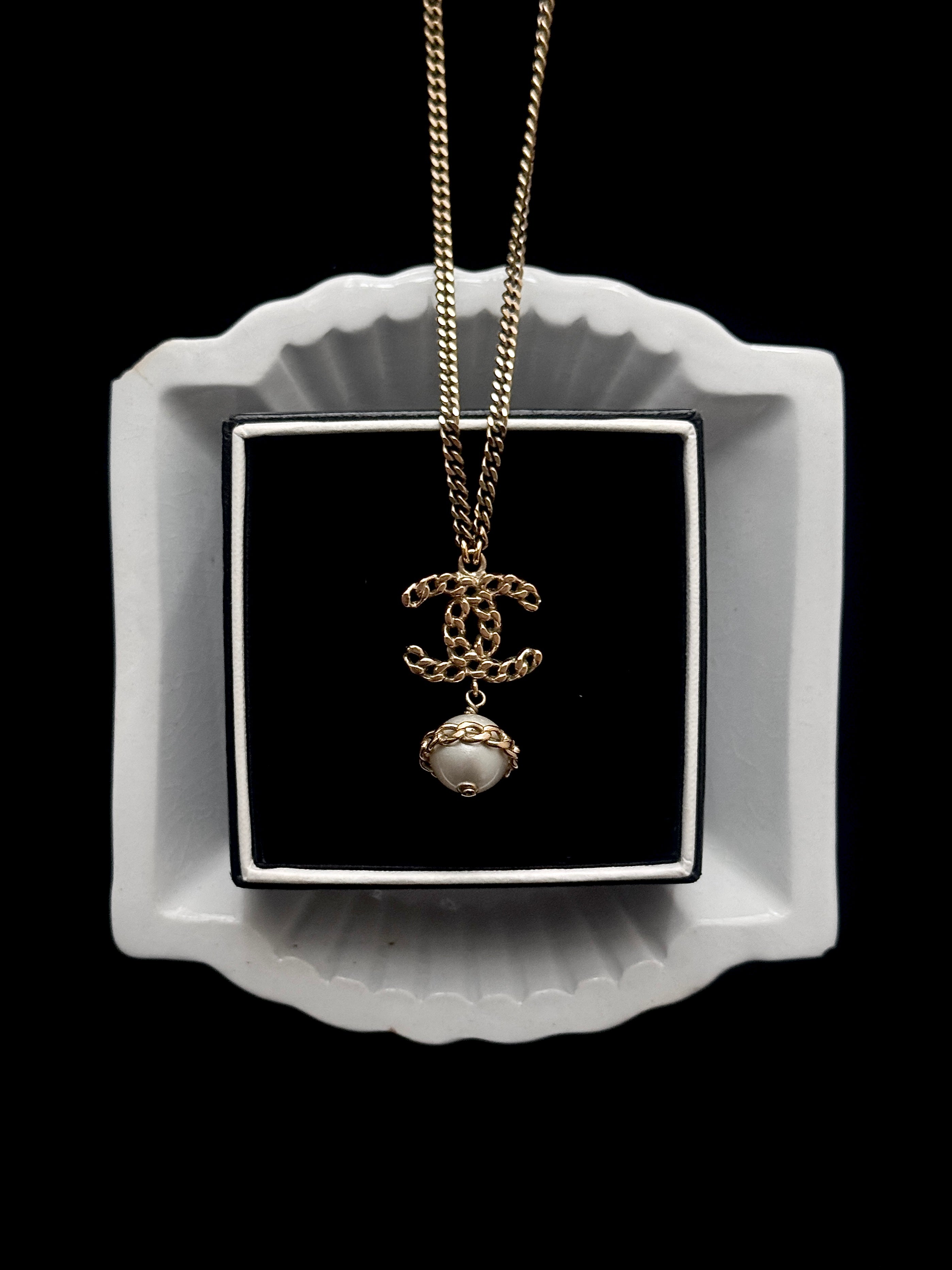 Chanel Golden Pearl Coco