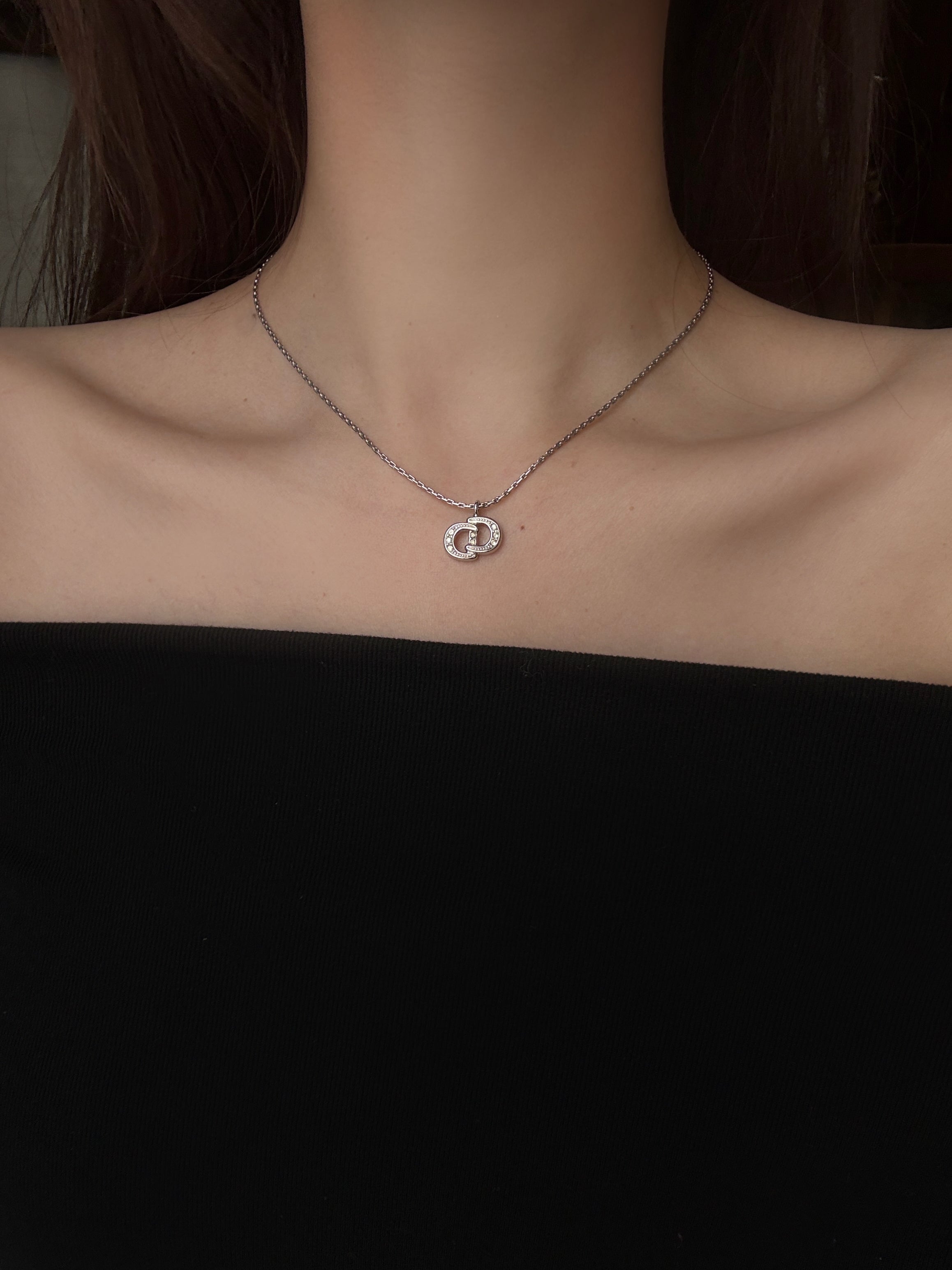 Dior Link Whisper