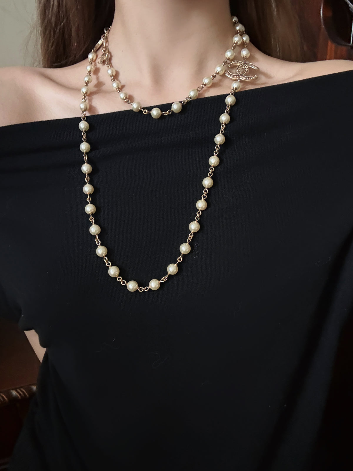 Chanel Elact Pearl