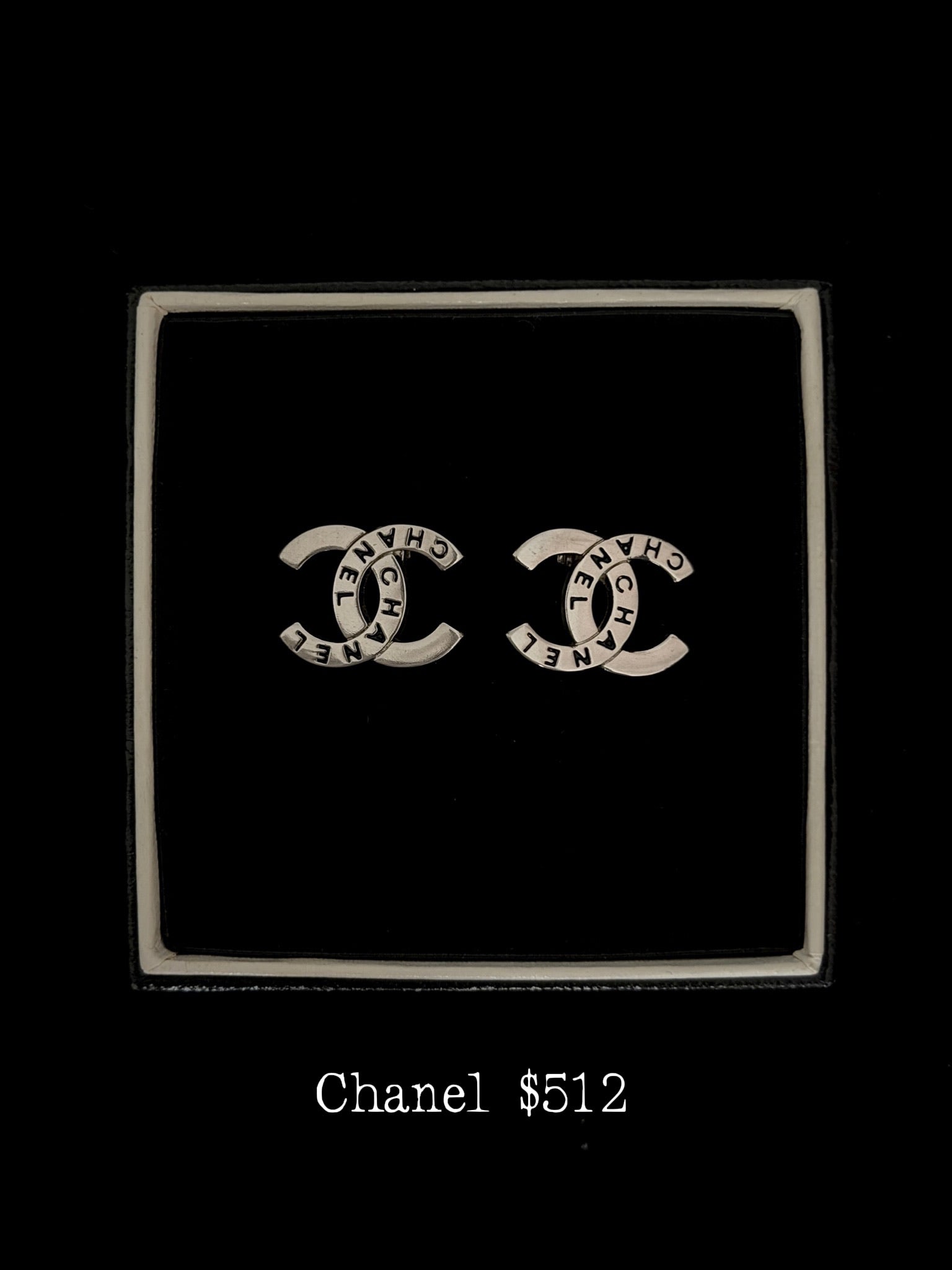 Chanel Vintage Loop - clip