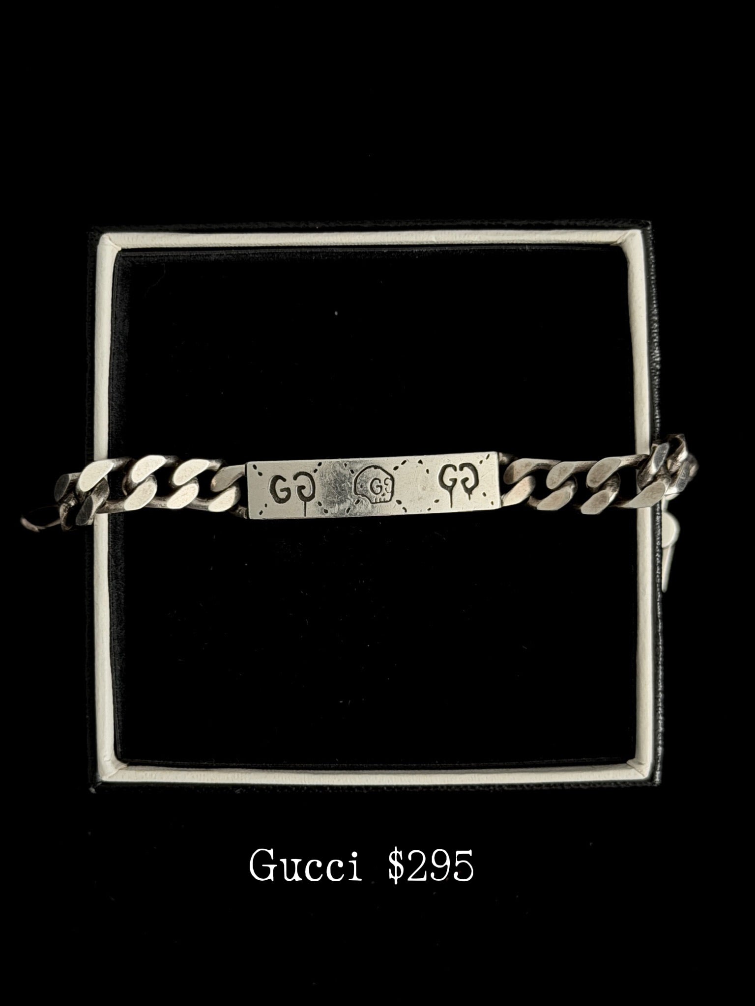 Gucci Street Emblem